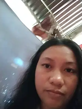 Snapshot of Yummyleyn chatting on July 2026 01:22:01 AM Yummyleyn online show from July 2026 01:22:01 AM