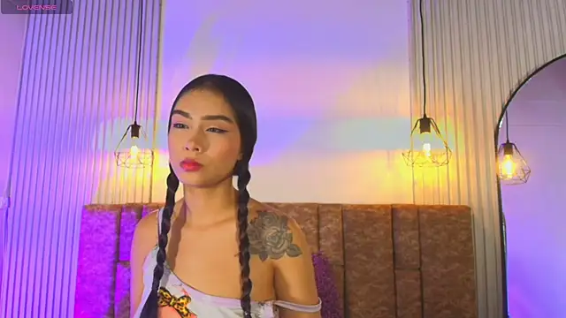 Snapshot of KENNIA_SWEETIEE chatting on June 2026 11:33:01 AM KENNIA SWEETIEE online show from June 2026 11:33:01 AM
