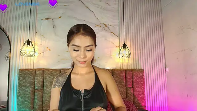Snapshot of KENNIA_SWEETIEE chatting on July 2026 10:18:01 AM KENNIA SWEETIEE online show from July 2026 10:18:01 AM