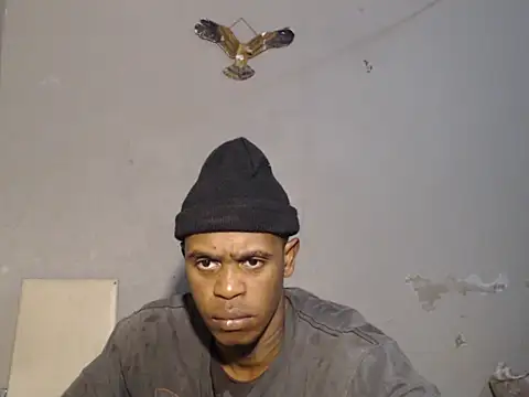 Snapshot of Frank_X_Husle chatting on June 2026 07:03:02 PM Frank X Husle online show from June 2026 07:03:02 PM