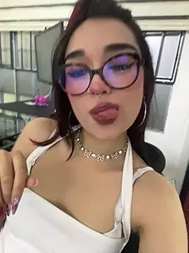 Snapshot of Start_xmoonx chatting on July 2026 03:33:02 AM Start xmoonx online show from July 2026 03:33:02 AM