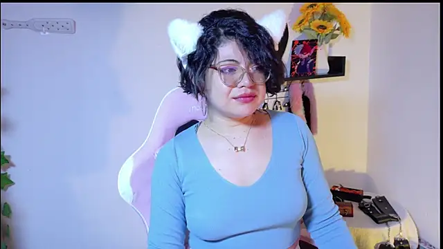 Snapshot of Meow_cat4 chatting on July 2026 06:06:02 PM Meow cat4 online show from July 2026 06:06:02 PM