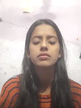 Snapshot of Saloni-Tyagi chatting on June 2026 02:21:01 AM Saloni-Tyagi online show from June 2026 02:21:01 AM