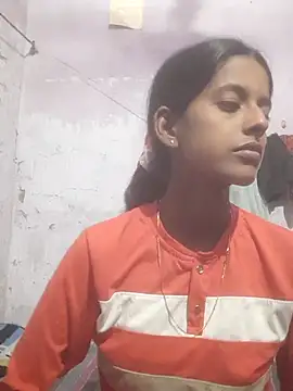 Snapshot of Saloni-Tyagi chatting on August 2026 03:25:01 PM Saloni-Tyagi online show from August 2026 03:25:01 PM