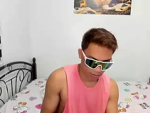 urfucker vinz online show from June 2026 04:58:02 AM