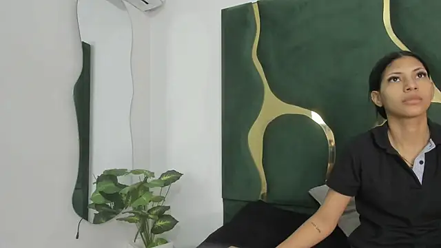 Mila petiteasm online show from July 2026 12:20:02 PM