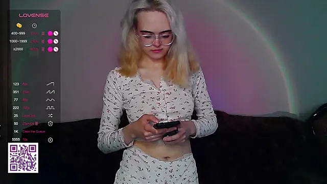 Snapshot of Oxcy_Secret chatting on June 2026 06:13:02 AM Oxcy Secret online show from June 2026 06:13:02 AM