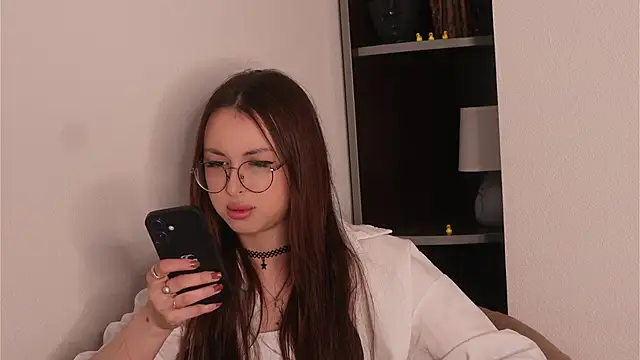 ToiChillemi online show from June 2026 10:32:01 AM