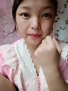 Snapshot of Linna-bae chatting on July 2026 01:12:02 AM Linna-bae online show from July 2026 01:12:02 AM