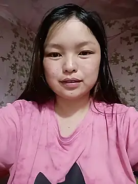 Snapshot of Linna-bae chatting on July 2026 12:18:02 PM Linna-bae online show from July 2026 12:18:02 PM