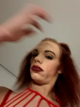 Snapshot of translady19 chatting on June 2026 05:34:02 PM translady19 online show from June 2026 05:34:02 PM