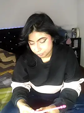 Snapshot of DanniValencia chatting on July 2026 05:07:02 PM DanniValencia online show from July 2026 05:07:02 PM