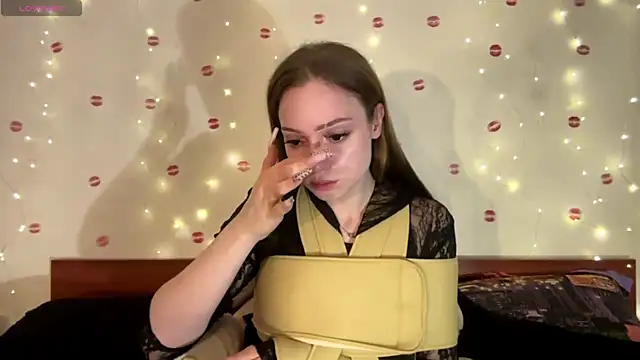 itskylieee online show from June 2026 10:29:02 AM