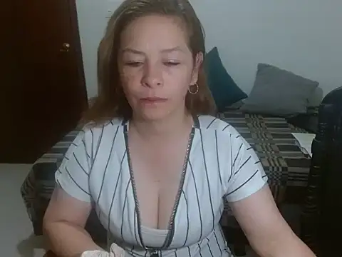 Chiquisexy1 online show from June 2026 10:07:01 PM