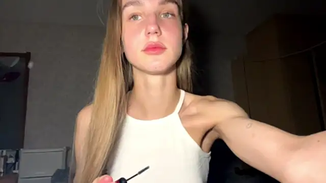 PullyLoves online show from June 2026 12:05:02 AM