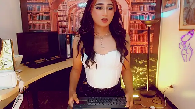Snapshot of Kimberly_Lopez chatting on June 2026 03:27:02 AM Kimberly Lopez online show from June 2026 03:27:02 AM
