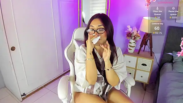 Snapshot of ginger_honey_ chatting on June 2026 01:09:02 PM ginger honey online show from June 2026 01:09:02 PM