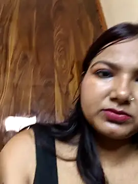 Snapshot of sheela_3563 chatting on June 2026 04:18:02 AM sheela 3563 online show from June 2026 04:18:02 AM