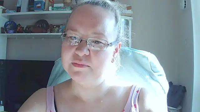 Snapshot of Viola27 chatting on July 2026 01:43:01 AM Viola27 online show from July 2026 01:43:01 AM