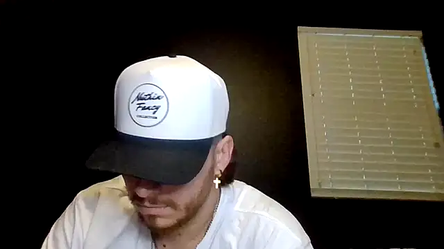 Snapshot of Mikecloudyhawk chatting on June 2026 03:25:01 AM Mikecloudyhawk online show from June 2026 03:25:01 AM