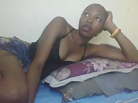 Snapshot of skylerviky chatting on June 2026 06:39:01 PM skylerviky online show from June 2026 06:39:01 PM