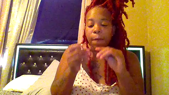 Snapshot of BoujieDee chatting on July 2026 04:39:33 PM BoujieDee online show from July 2026 04:39:33 PM