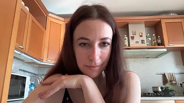 Snapshot of Flamingo_Queen chatting on June 2026 06:00:02 AM Flamingo Queen online show from June 2026 06:00:02 AM