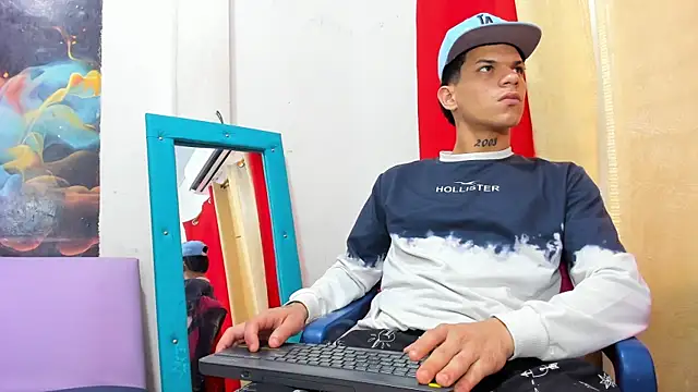 big hot boy  online show from June 2026 08:09:02 PM