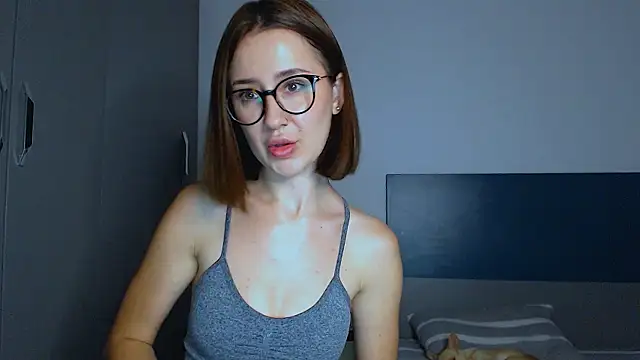 Snapshot of sofiacrystal chatting on June 2026 03:50:02 AM sofiacrystal online show from June 2026 03:50:02 AM