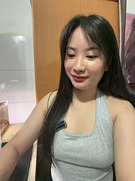 Snapshot of QuynhAnh99 chatting on June 2026 02:20:02 AM QuynhAnh99 online show from June 2026 02:20:02 AM