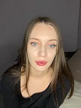 Snapshot of Carolain2468 chatting on June 2026 03:44:01 PM Carolain2468 online show from June 2026 03:44:01 PM