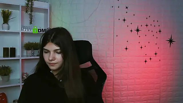 kiaraa belle online show from June 2026 01:12:02 PM