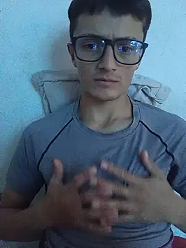 Snapshot of Davitfitnosuke chatting on June 2026 05:11:02 PM Davitfitnosuke online show from June 2026 05:11:02 PM