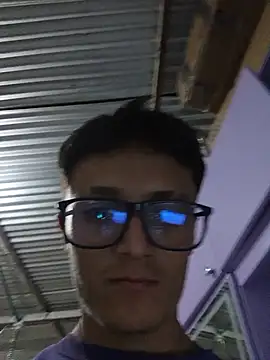 Snapshot of Davitfitnosuke chatting on July 2026 01:09:01 AM Davitfitnosuke online show from July 2026 01:09:01 AM