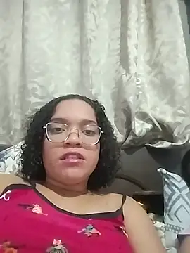 Snapshot of Esquetadinhas chatting on July 2026 01:43:02 AM Esquetadinhas online show from July 2026 01:43:02 AM
