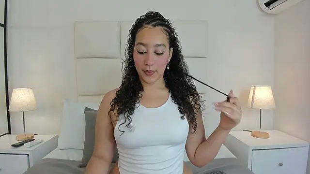 Snapshot of NaomiCambels chatting on July 2026 07:02:02 PM NaomiCambels online show from July 2026 07:02:02 PM