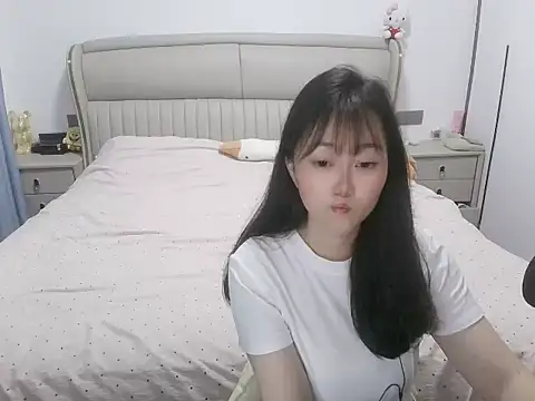Snapshot of Emgirl-00 chatting on June 2026 02:08:01 PM Emgirl-00 online show from June 2026 02:08:01 PM