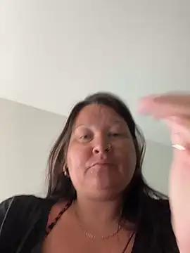 Snapshot of NUTTERBUTTA chatting on June 2026 08:40:01 PM NUTTERBUTTA online show from June 2026 08:40:01 PM