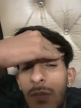 Snapshot of ronnnnn718 chatting on July 2026 04:02:01 PM ronnnnn718 online show from July 2026 04:02:01 PM
