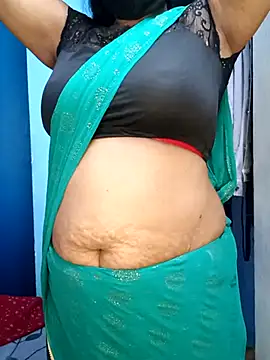 Snapshot of tamil_sarah chatting on June 2026 06:01:01 PM tamil sarah online show from June 2026 06:01:01 PM