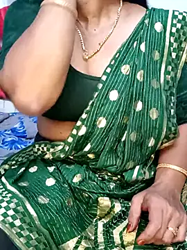 Snapshot of tamil_sarah chatting on June 2026 04:23:01 PM tamil sarah online show from June 2026 04:23:01 PM