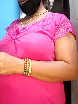 Snapshot of tamil_sarah chatting on July 2026 02:41:01 PM tamil sarah online show from July 2026 02:41:01 PM