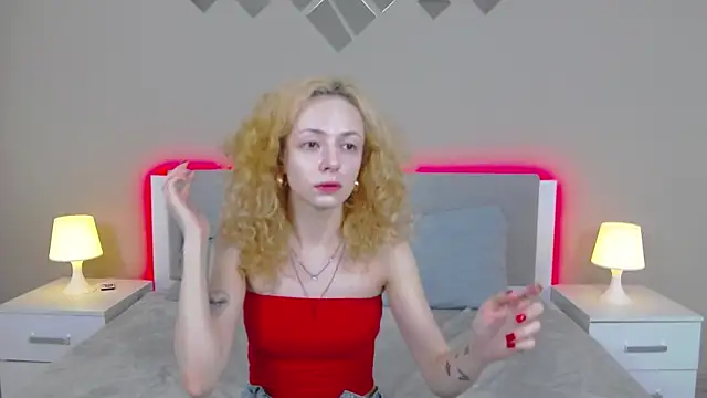 MiaVelmont online show from July 2026 04:10:01 AM