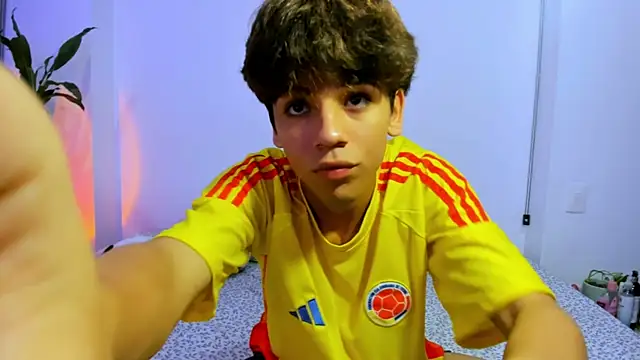 Samy Twink online show from June 2026 03:27:02 AM