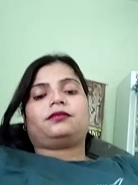 Snapshot of Missridhi chatting on June 2026 05:45:01 AM Missridhi online show from June 2026 05:45:01 AM