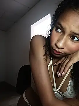 Snapshot of AlmaDream chatting on August 2026 03:14:01 PM AlmaDream online show from August 2026 03:14:01 PM