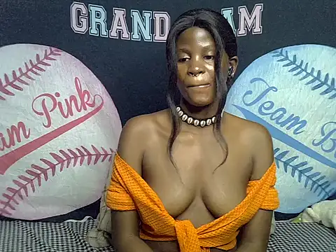 Snapshot of Queen_slay2 chatting on July 2026 07:35:01 AM Queen slay2 online show from July 2026 07:35:01 AM