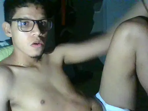 Snapshot of twink_vibes chatting on June 2026 05:56:02 AM twink vibes online show from June 2026 05:56:02 AM