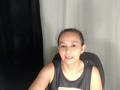 Snapshot of Ms_kendilux chatting on July 2026 04:11:01 PM Ms kendilux online show from July 2026 04:11:01 PM
