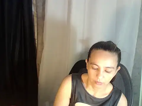 Snapshot of Ms_kendilux chatting on July 2026 06:28:01 AM Ms kendilux online show from July 2026 06:28:01 AM